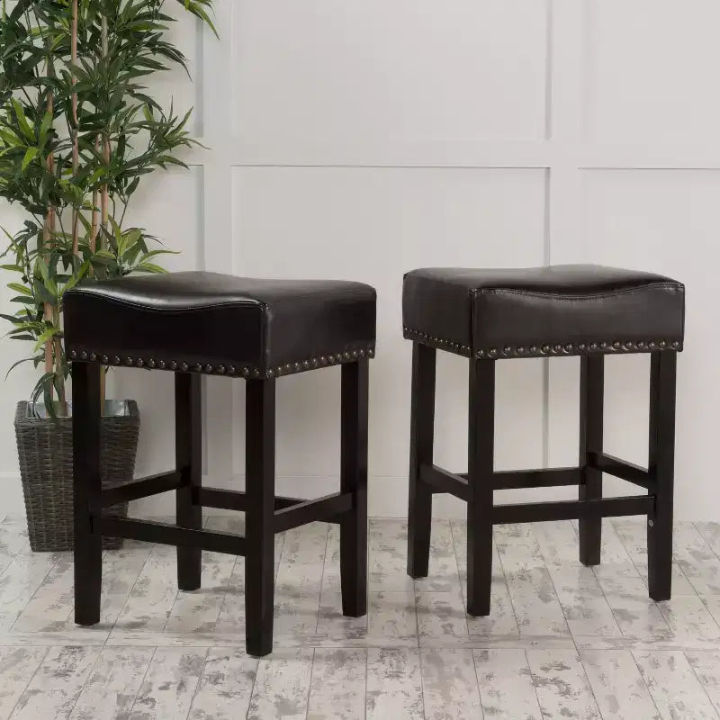 Tabouret de comptoir sans dossier en cuir reconstitué et hévéa de 66 cm, lot de 2
