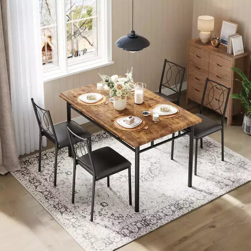 Table de salle à manger de ferme pour 4 avec 4 chaises rembourrées, table de cuisine en bois robuste, meuble de salle à manger compact pour appartement