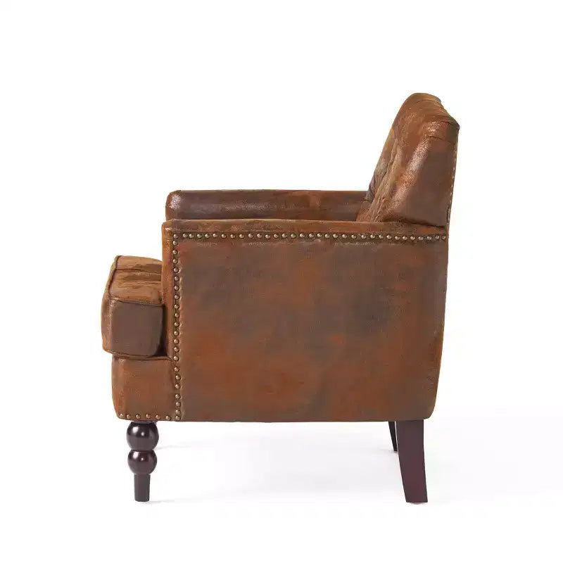 Fauteuil Club avec dossier capitonné et clous décoratifs