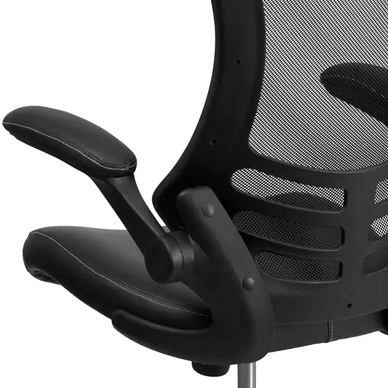Chaise de bureau ergonomique pivotante en maille à dossier mi-haut avec accoudoirs relevables